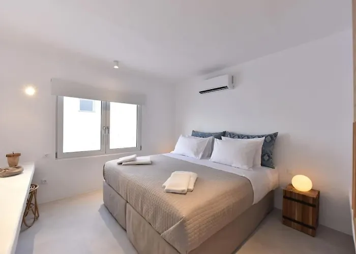 Aethereal With Private Pool And Town Views וילה