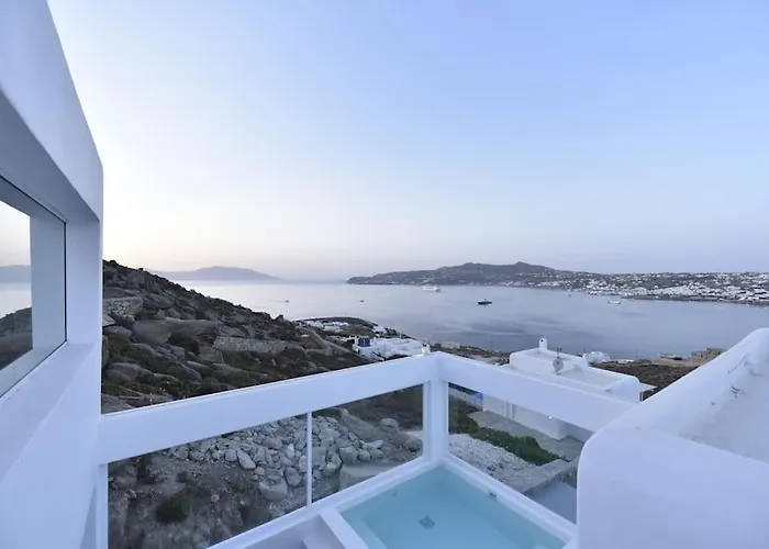 Aethereal With Private Pool And Town Views וילה *