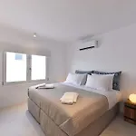 Aethereal With Private Pool And Town Views וילה
