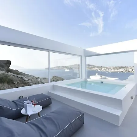 Aethereal With Private Pool And Town Views